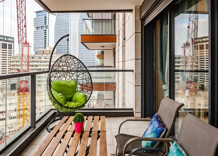 Superior & Spacious.Over Tlv Mall